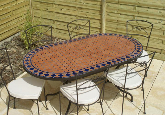 Table jardin mosaïque en fer forgé Table jardin mosaique ovale 160cm Terre cuite et ses losanges Bleu