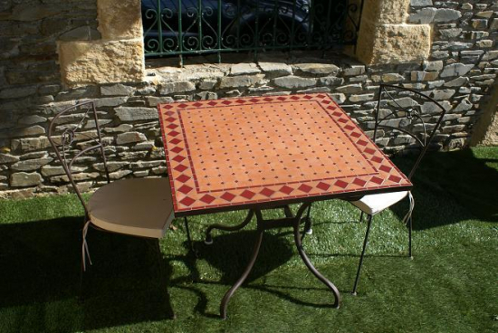 Table jardin mosaïque en fer forgé Table jardin mosaique carrée 90cm x 90 cm en Terre Cuite et losange Céramique Rouge