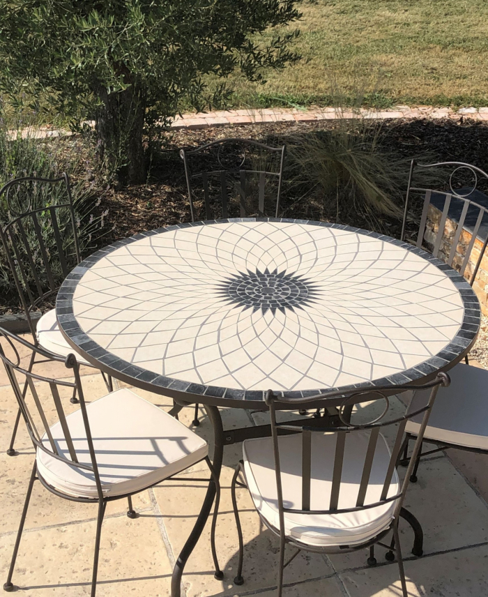 Table jardin mosaique ronde 110cm Céramique blanche Soleil Ardoise